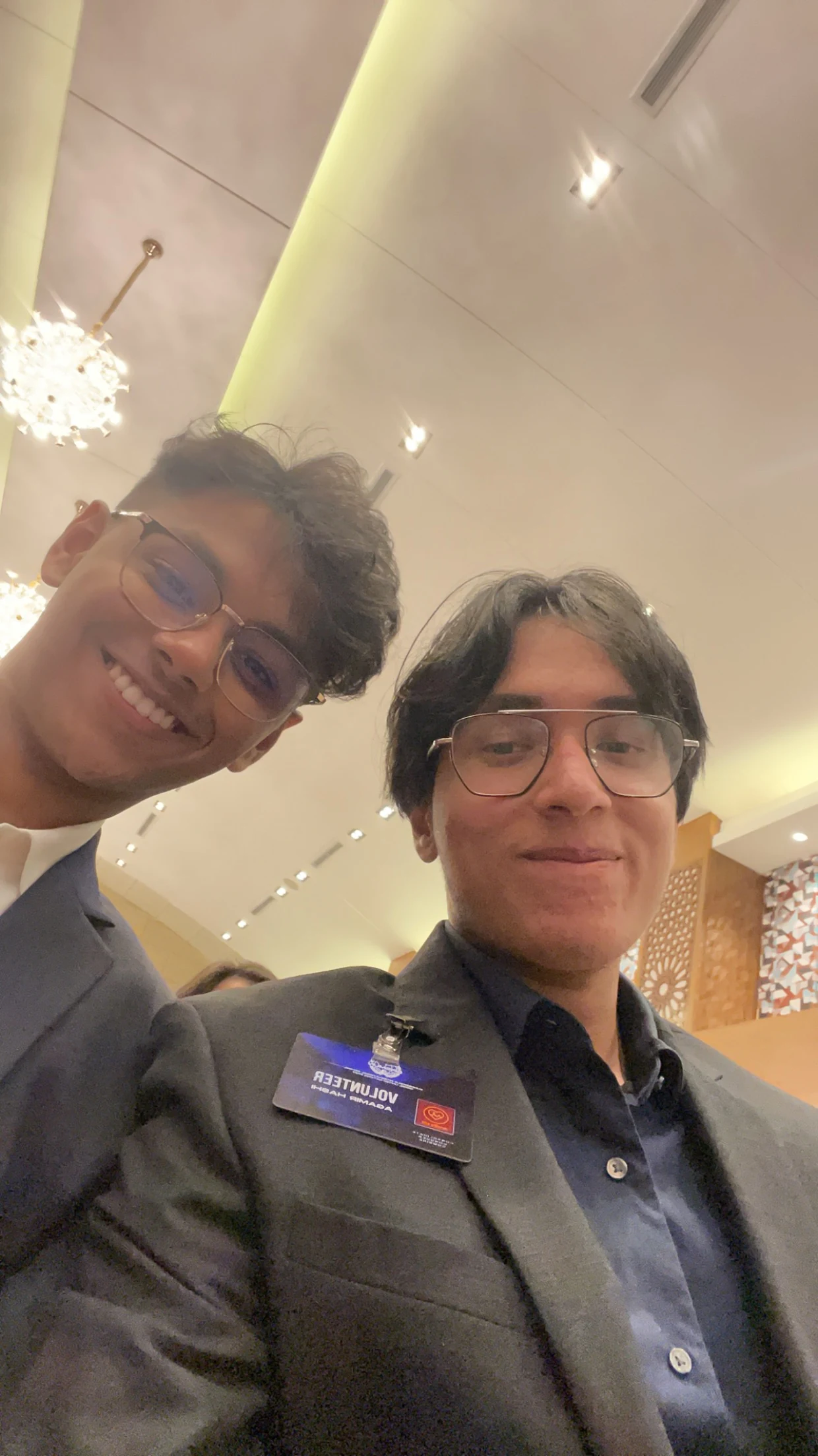SFISMUN Volunteer Selfie